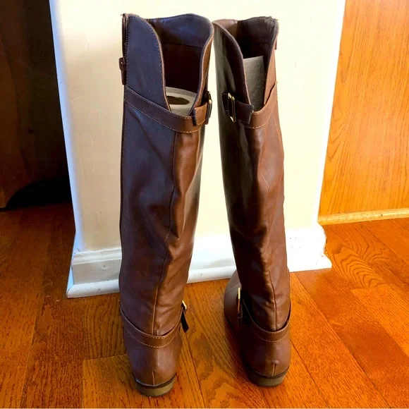 Material Girl High Boots Cognac Size 7.5 M Buckle Zipper Box MCAPRI Lined - Picture 8 of 13